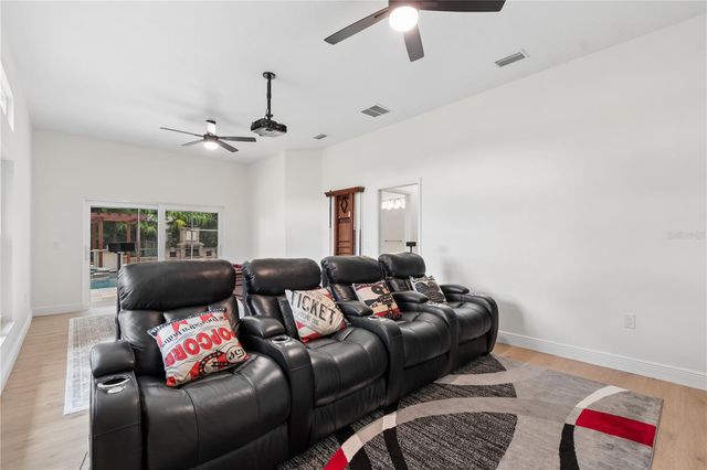 18811 VICTOR MANUEL DRIVE, Lutz, FL 33548