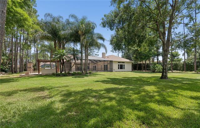 18811 VICTOR MANUEL DRIVE, Lutz, FL 33548
