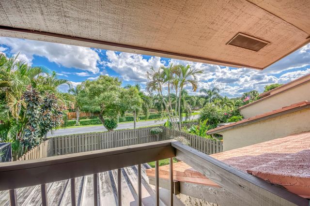 11135 Oakdale Road, Boynton Beach, FL 33437