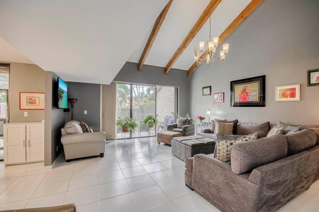 11135 Oakdale Road, Boynton Beach, FL 33437