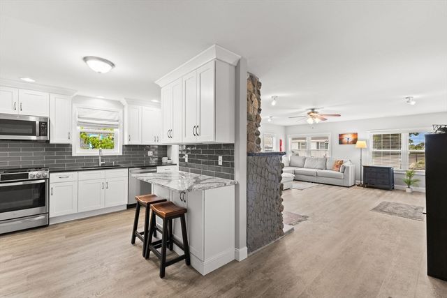 106 Circuit Ave, Wareham, MA 02571