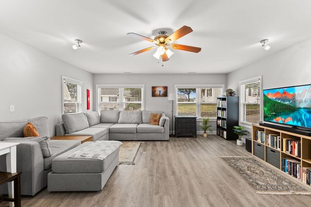 106 Circuit Ave, Wareham, MA 02571