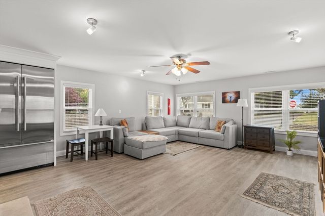 106 Circuit Ave, Wareham, MA 02571