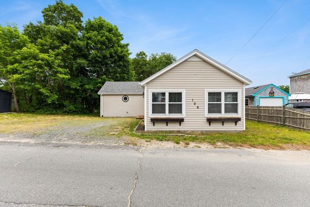 106 Circuit Ave, Wareham, MA 02571