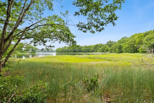 106 Circuit Ave, Wareham, MA 02571