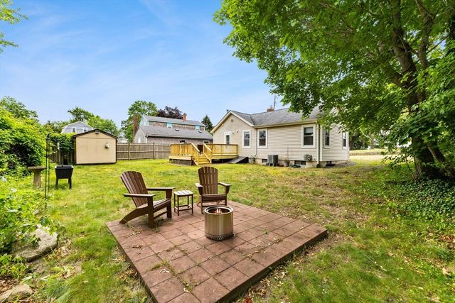 106 Circuit Ave, Wareham, MA 02571