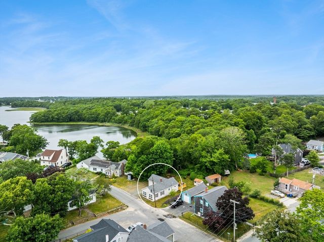 106 Circuit Ave, Wareham, MA 02571