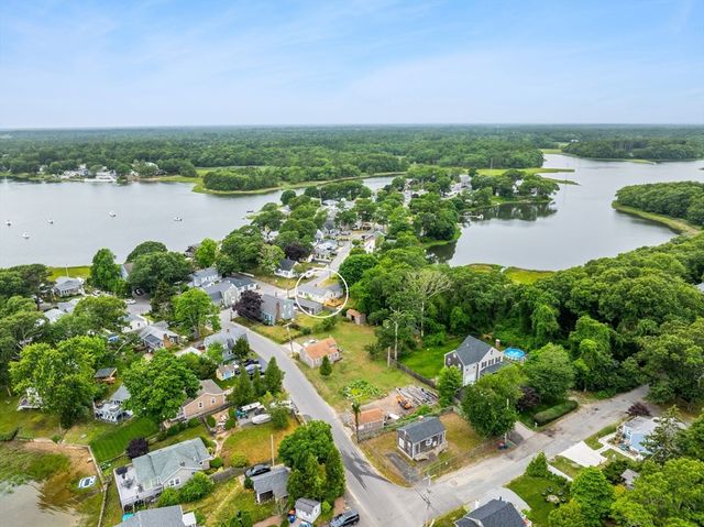 106 Circuit Ave, Wareham, MA 02571