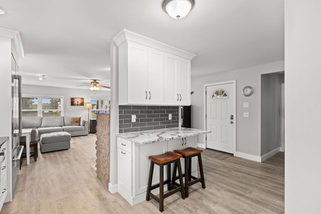 106 Circuit Ave, Wareham, MA 02571