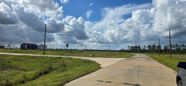 591516 591516 Road, Cleveland, TX 77327