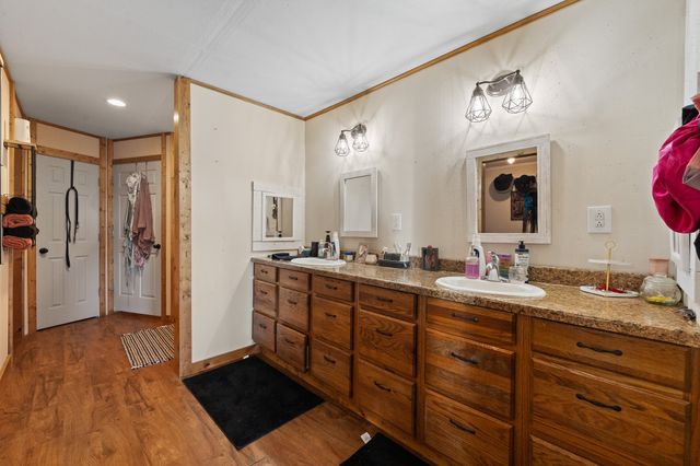 2204 Daniels Drive, Joshua, TX 76058