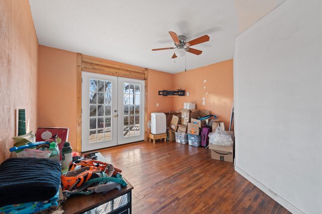 2204 Daniels Drive, Joshua, TX 76058