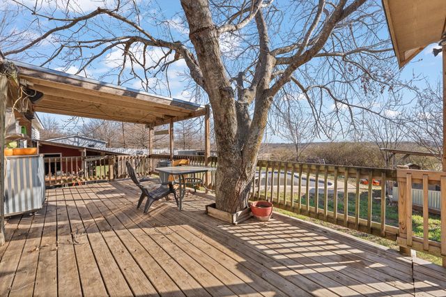 2204 Daniels Drive, Joshua, TX 76058