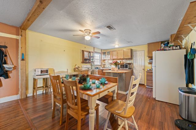 2204 Daniels Drive, Joshua, TX 76058