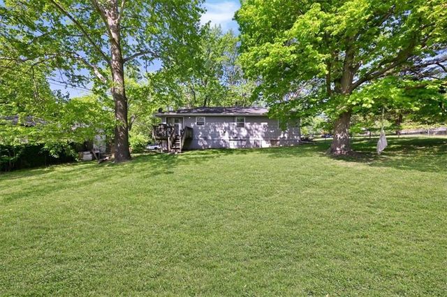 509 Topeka Avenue, Leavenworth, KS 66048