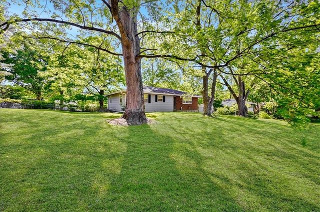 509 Topeka Avenue, Leavenworth, KS 66048