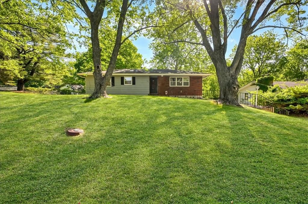 509 Topeka Avenue, Leavenworth, KS 66048