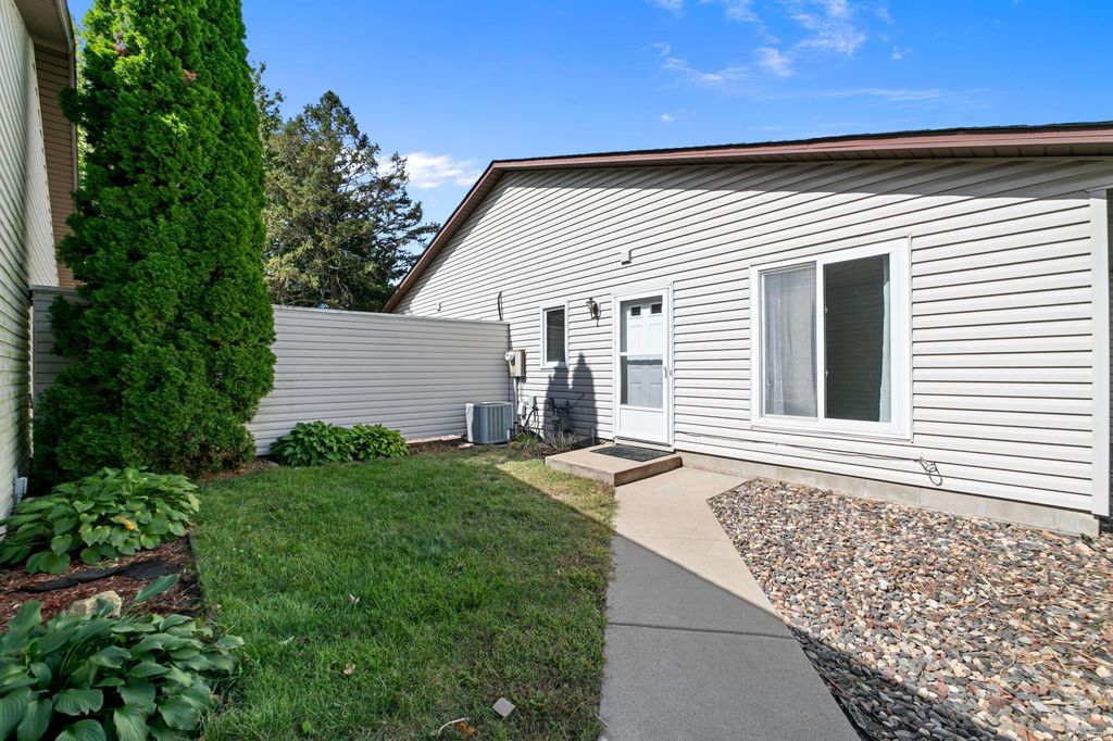 7390 Jensen Avenue S, Cottage Grove, MN 55016 — photo 2