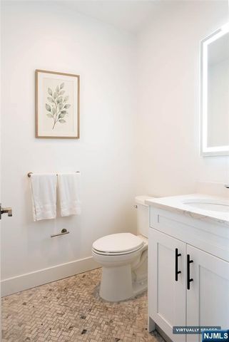 77 Ridge 502, North Arlington, NJ 07031