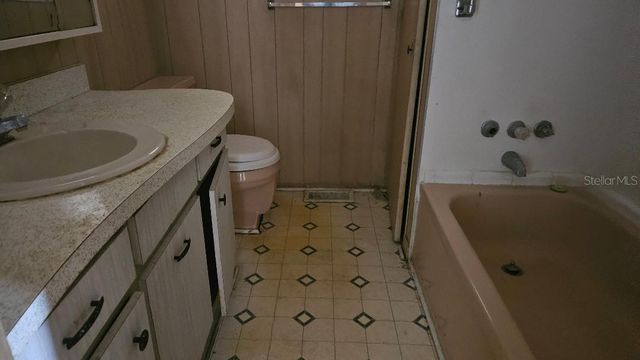 8300 SEMINOLE BOULEVARD 444, Seminole, FL 33772