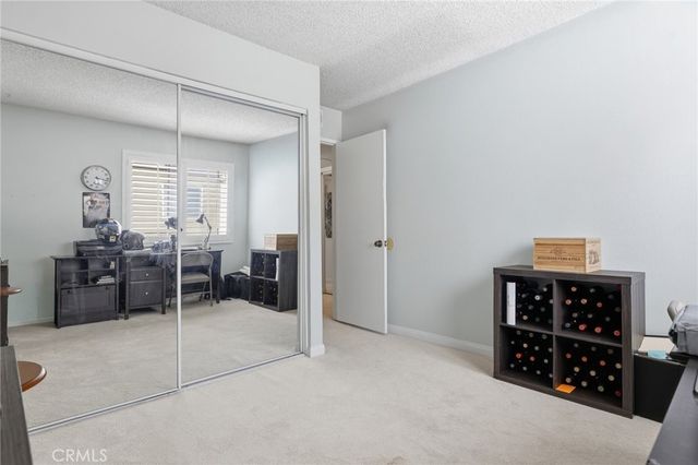 18408 Hatteras Street 14, Tarzana, CA 91356