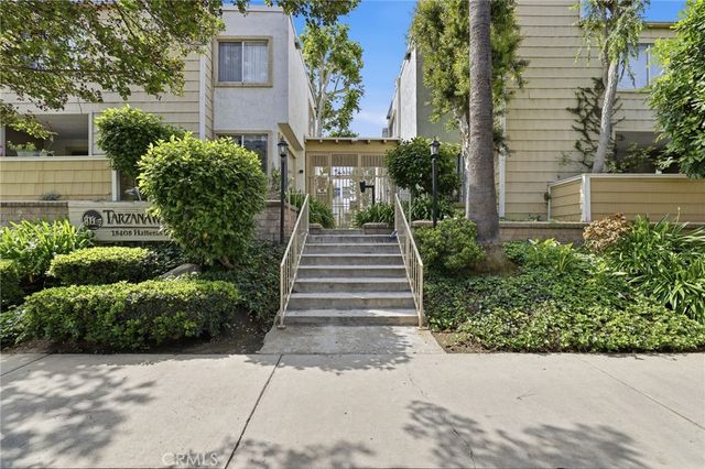 18408 Hatteras Street 14, Tarzana, CA 91356