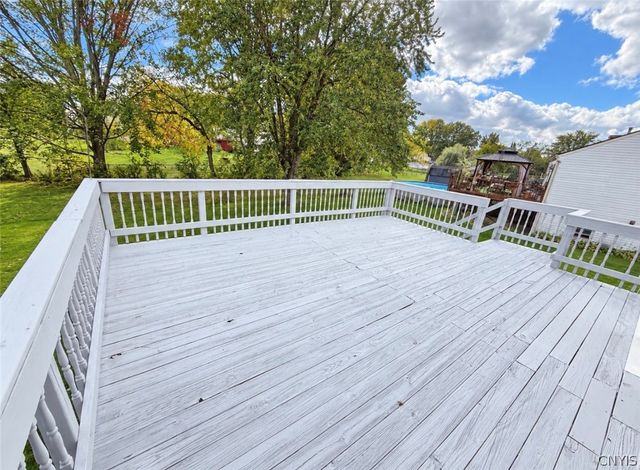 6197 Palisades Drive, Cicero, NY 13039
