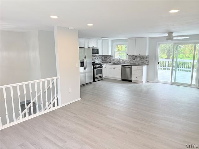 6197 Palisades Drive, Cicero, NY 13039