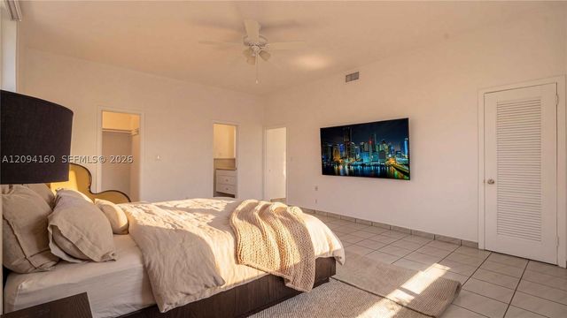 205 N Hibiscus Dr, Miami Beach, FL 33139