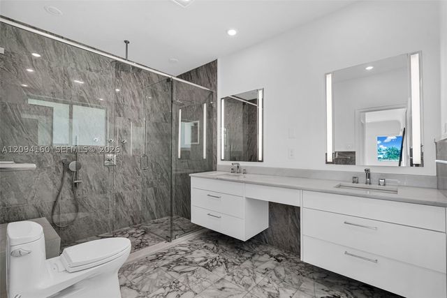 205 N Hibiscus Dr, Miami Beach, FL 33139