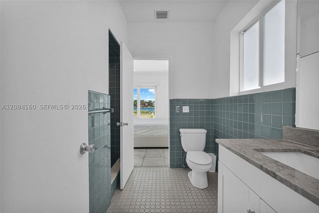 205 N Hibiscus Dr, Miami Beach, FL 33139