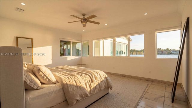 205 N Hibiscus Dr, Miami Beach, FL 33139