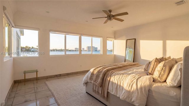 205 N Hibiscus Dr, Miami Beach, FL 33139