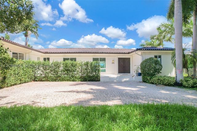 205 N Hibiscus Dr, Miami Beach, FL 33139