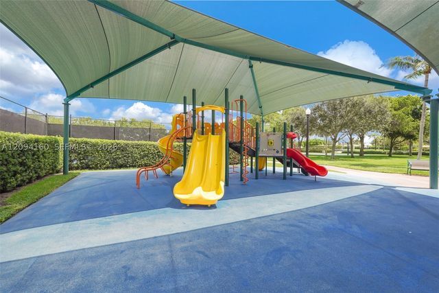 205 N Hibiscus Dr, Miami Beach, FL 33139
