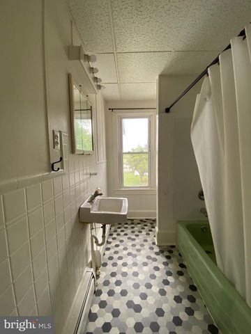 63 W MAIN ST, Newmanstown, PA 17073