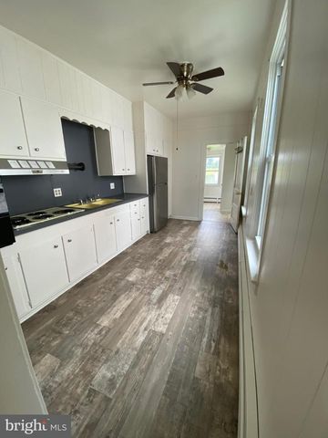 63 W MAIN ST, Newmanstown, PA 17073