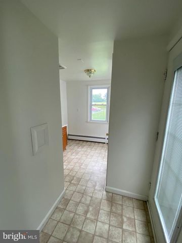 63 W MAIN ST, Newmanstown, PA 17073