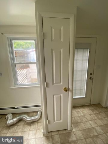 63 W MAIN ST, Newmanstown, PA 17073