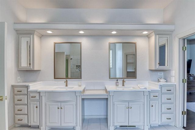 800 NW 145th Circle, Edmond, OK 73013