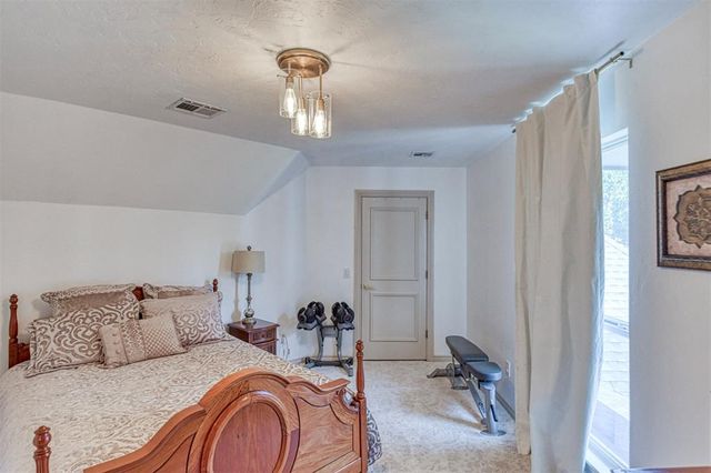 800 NW 145th Circle, Edmond, OK 73013