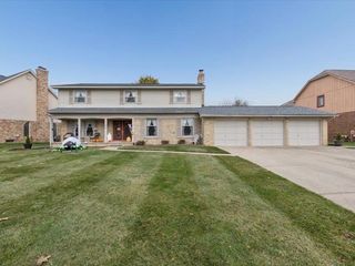 1539 Kings Carriage Road, Grand Blanc, MI 48439