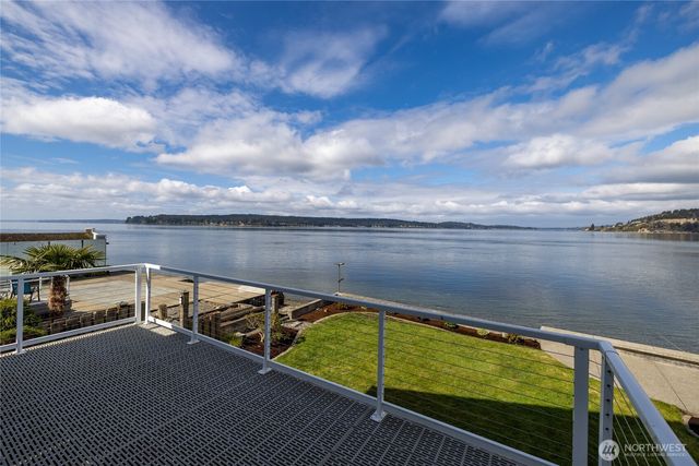 1834 Day Island Blvd W, University Place, WA 98466