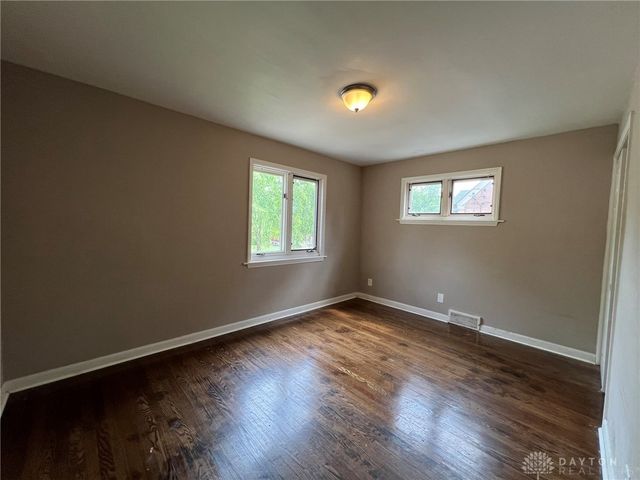 1758 Tuxworth Avenue, Cincinnati, OH 45238