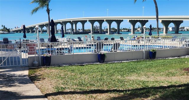 5901 BAHIA DEL MAR CIRCLE 124, St Petersburg, FL 33715