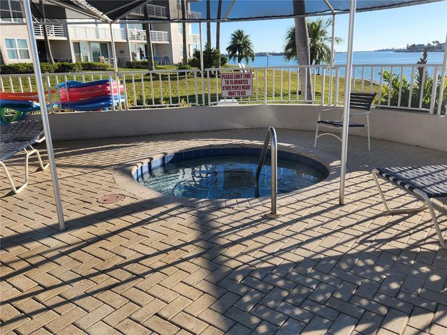 5901 BAHIA DEL MAR CIRCLE 124, St Petersburg, FL 33715