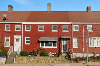 130 Broadway, Fall River, MA 02721