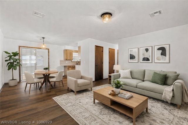 617 Harriet Street, Sallisaw, OK 74955