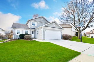 1281 Old Timber Court, Hoffman Estates, IL 60192