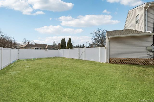 2846 Morgan Drive, Wantagh, NY 11793